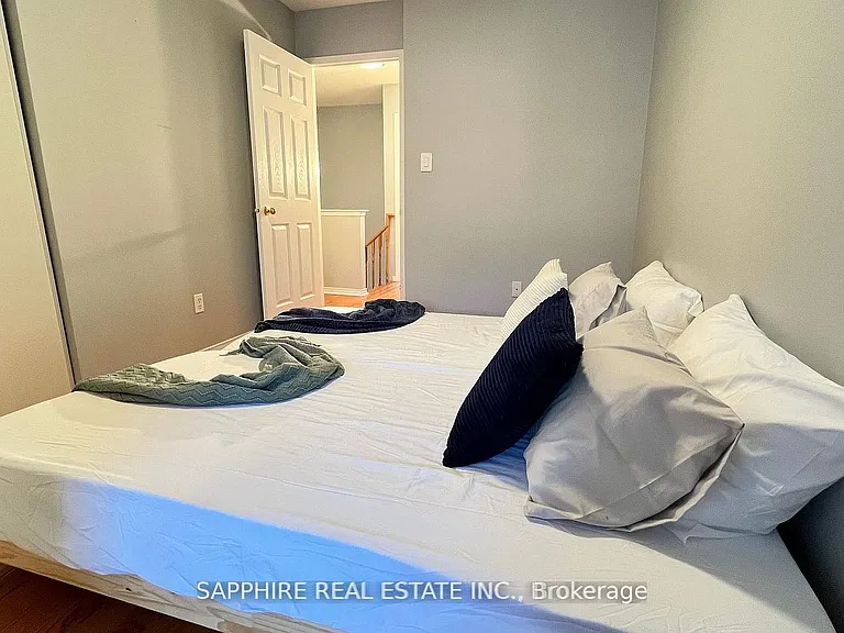 3255 Redpath Cir — Photo 29