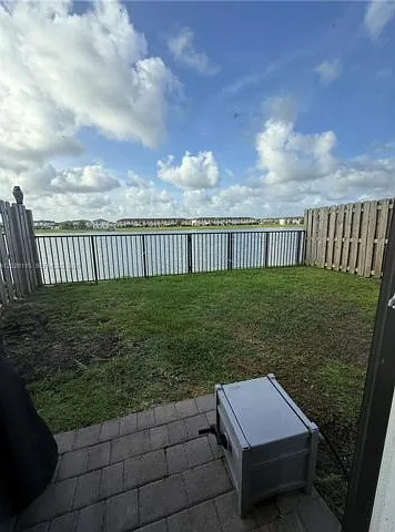 10273 SW 231st Ln — Photo 3