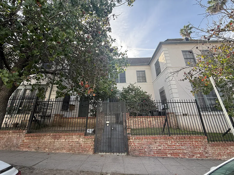 901 S Mariposa Ave #3118