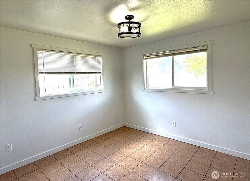 5th image of 913 G Street