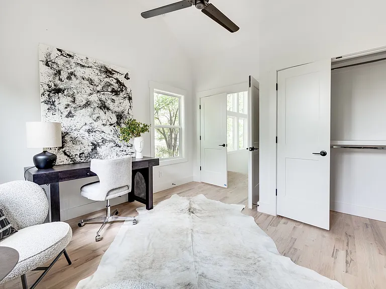 2430 Little Ave — Photo 42