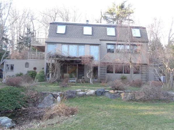 2332 N Wading River Road, Wading River, NY 11792