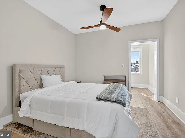 32 Adams St NW — Photo 25