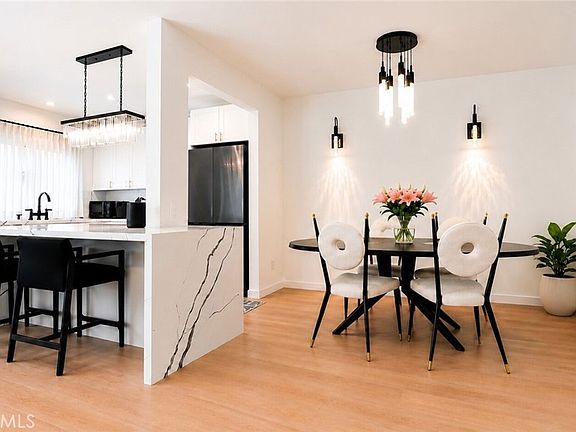 3rd image of 1233 N Laurel Ave APT 211