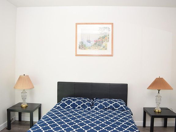 5th image of 14400 Friar St APT 408