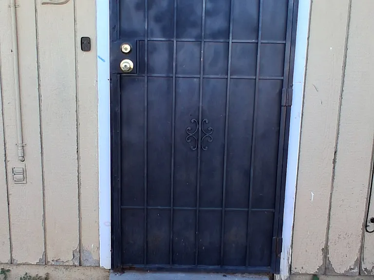 110 E 2nd St #2 — Photo 1