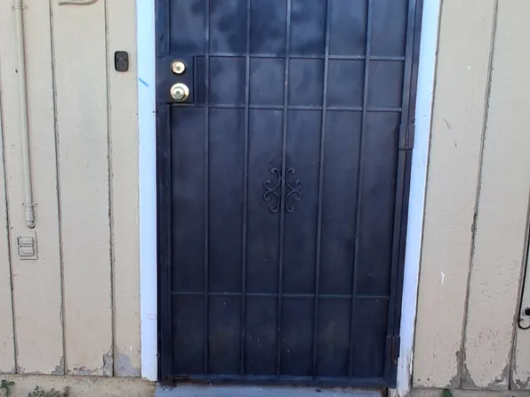 110 E 2nd St #2, Hanford, CA 93230