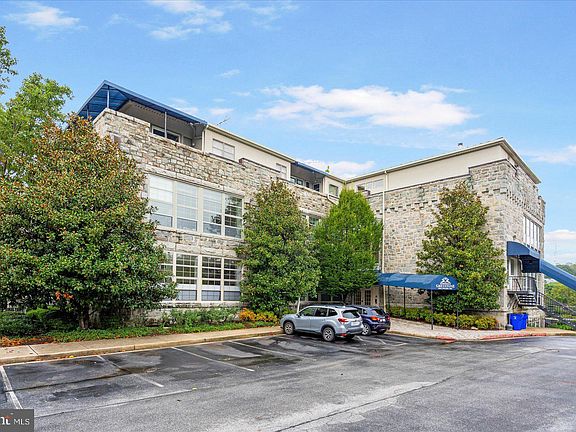 2nd image of 3700 College Ave Unit 301