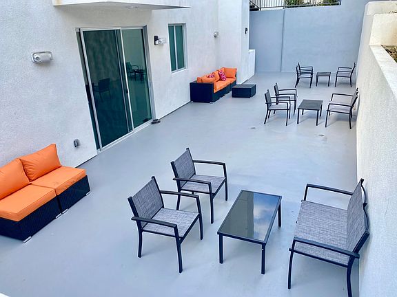 662 Kelton Avenue, Westwood, CA 90024 - BACK DECK