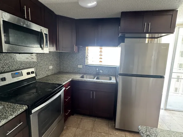 1121 Wilder Ave APT 900B, Honolulu, HI 96822