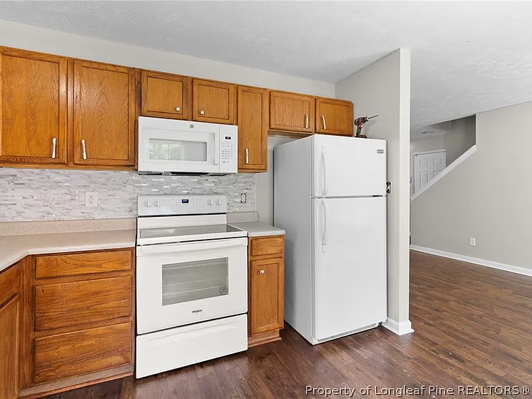 124 Hosta Dr — Photo 11