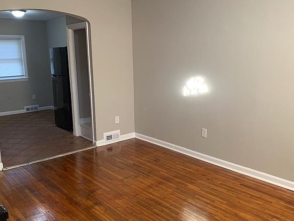 5th image of 728 Richwood Ave
