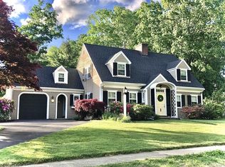 93 King St, Reading, MA 01867