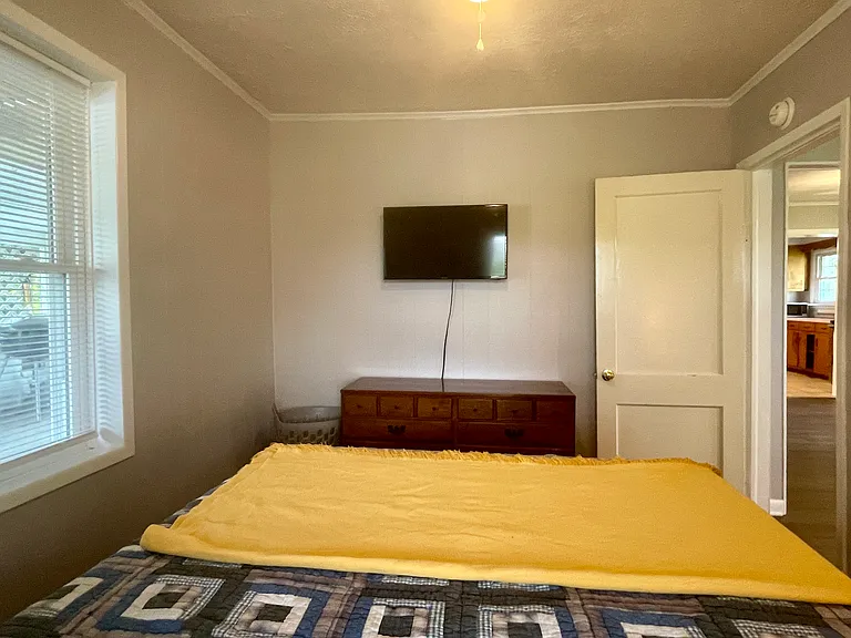 22252 Lincoln Cir — Photo 5