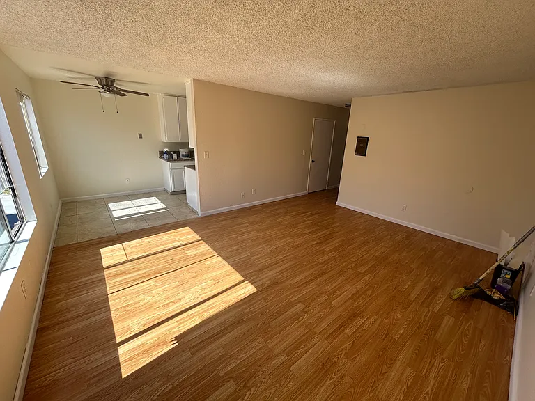 437 Grand Ave #14 — Photo 12