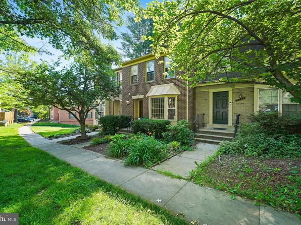 4723 Gainsborough Dr, Fairfax, VA 22032