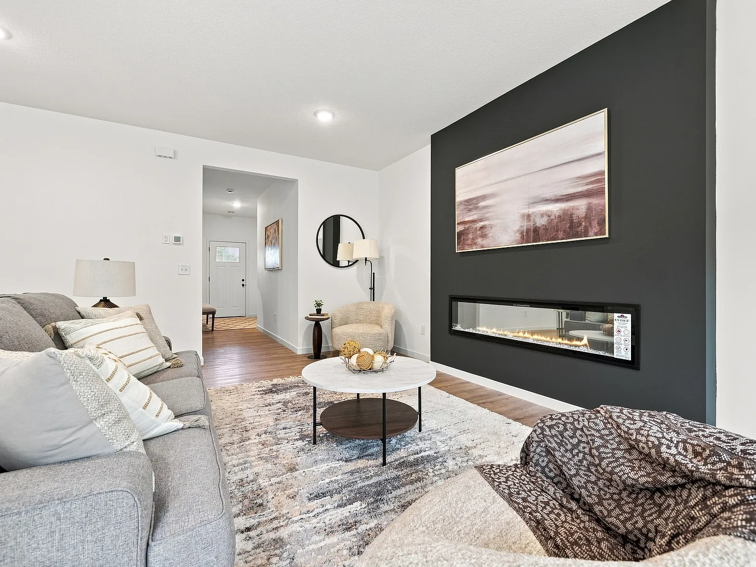 Alexandria | 1726 Donway Drive - 1726 — Photo 2