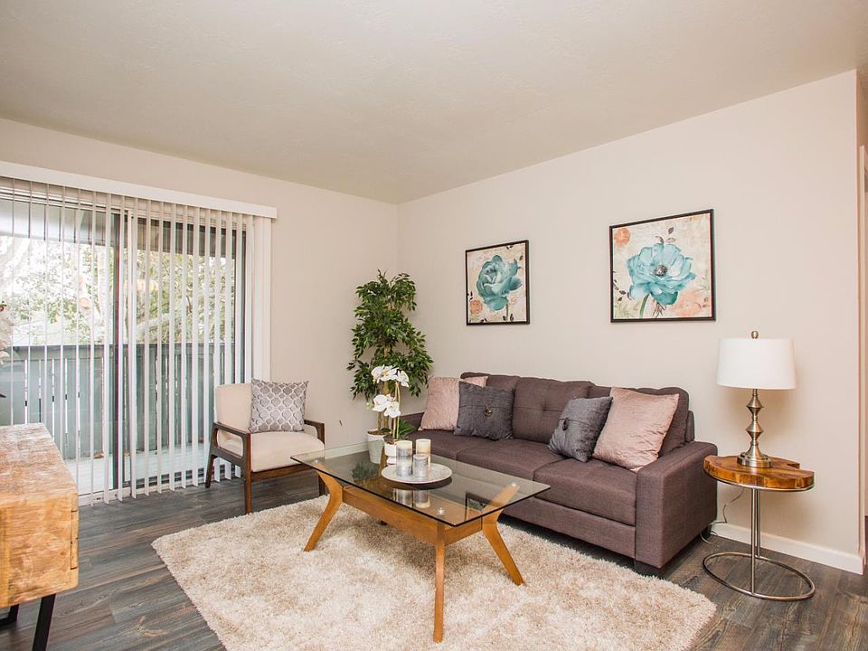 1st image of 402 Boardwalk Ave APT 24