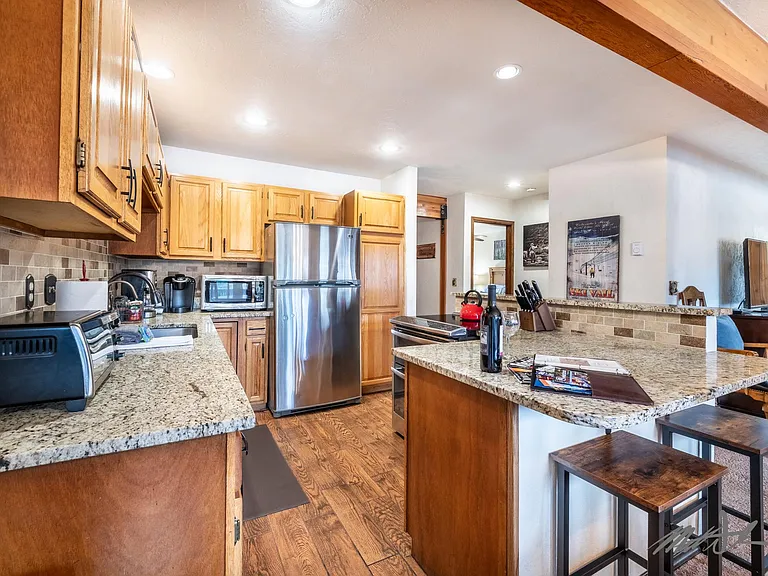 350 W Beaver Creek Blvd #201 — Photo 9