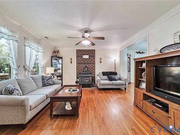 5th image of 2415 Belle Meade Rd