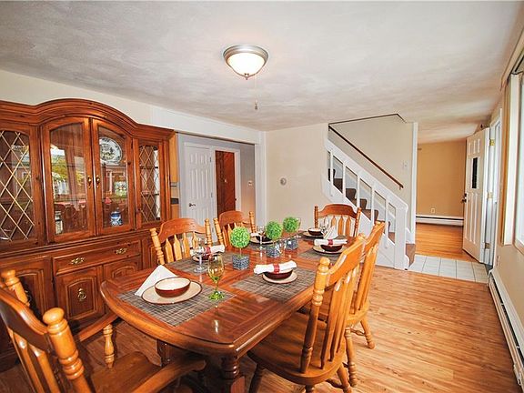 5th image of 25 Fernwood Dr