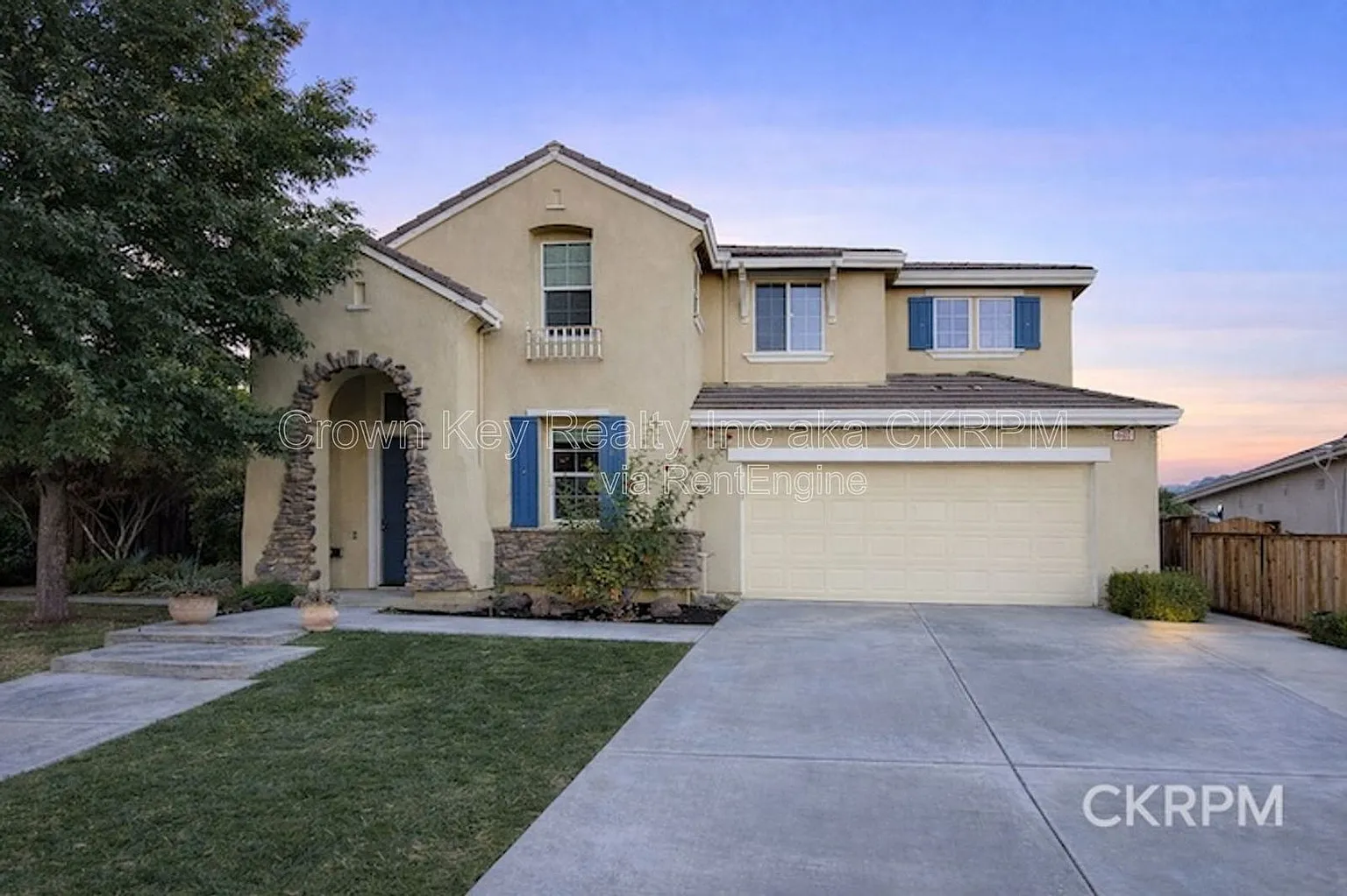 4685 Dandelion Loop photo 1