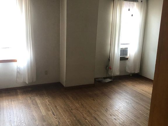 4th image of 600 Sellers Ave