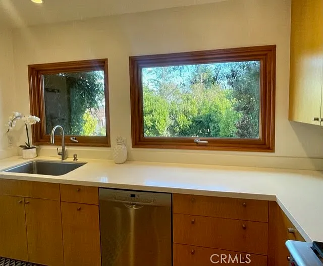 3120 S Barbara St — Photo 10
