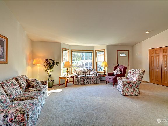 3rd image of 9306 51st Avenue NE