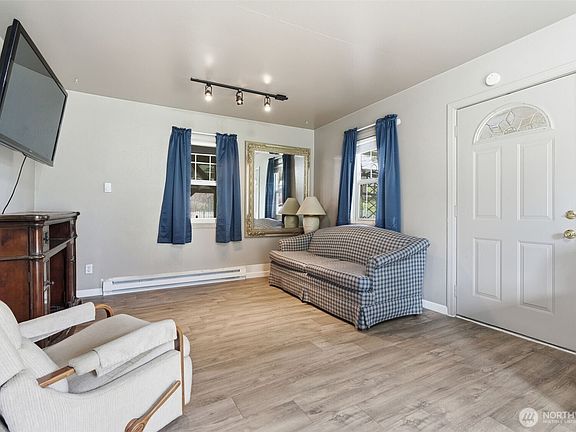 5th image of 403 Queen Avenue