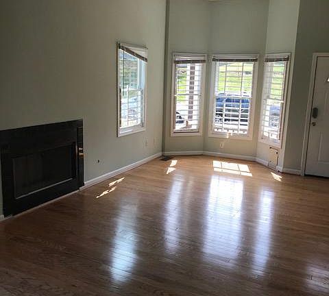 5th image of 972 Connally St SE