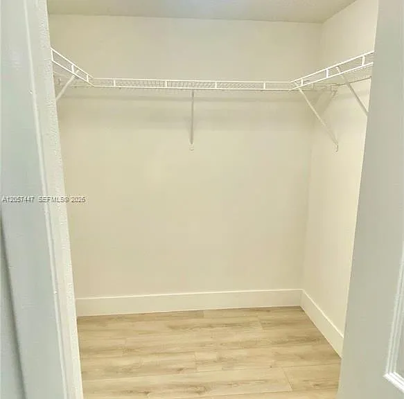 240 Lakeview Dr #303 — Photo 5