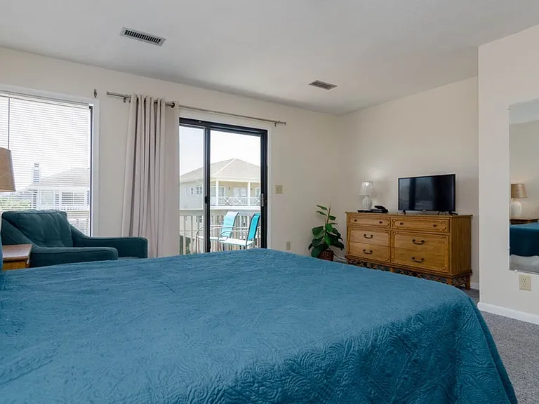 13 E Henderson St #2 — Photo 12