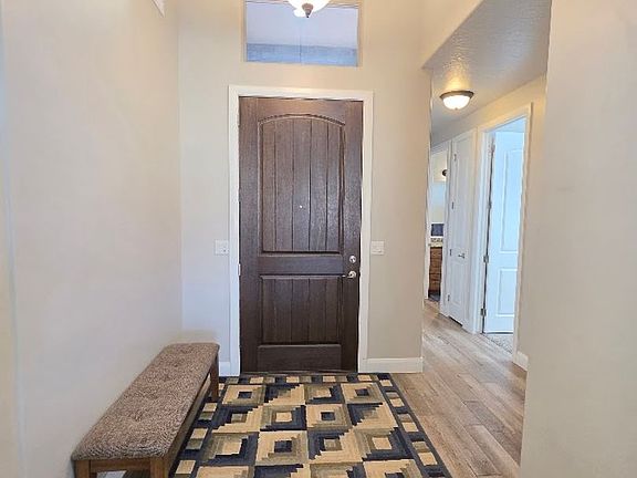 4th image of 106 W Via Modelo