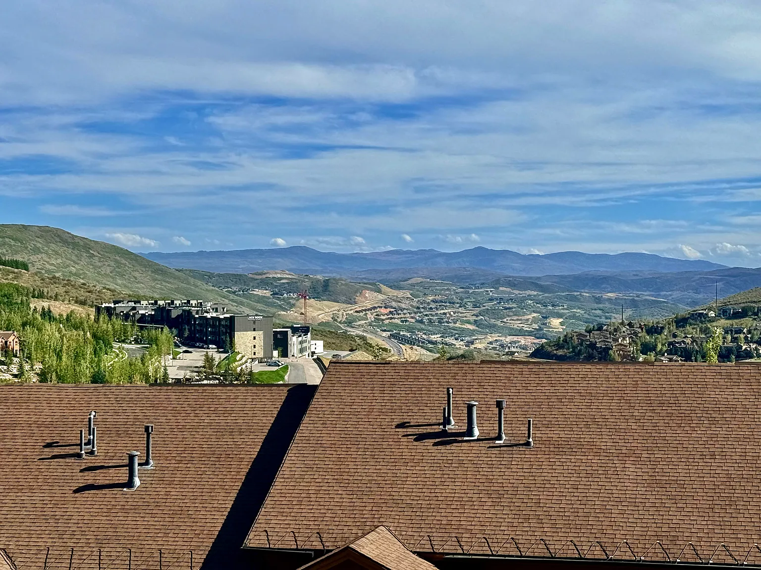 3 bed, 1477 sqft, $3,500 — Photo 4