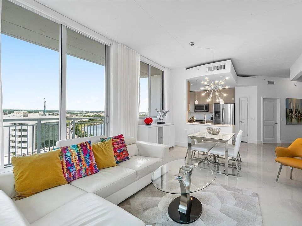 300 S Australian Ave #1418