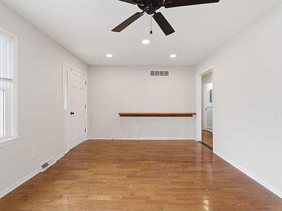 5th image of 119 Briarwood Dr