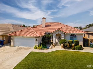 11017 Mirage Dr, Bakersfield, CA 93311