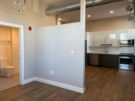3rd image of 5 Hampshire St #202