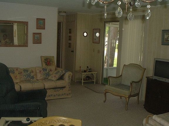 3rd image of 26 Coral St