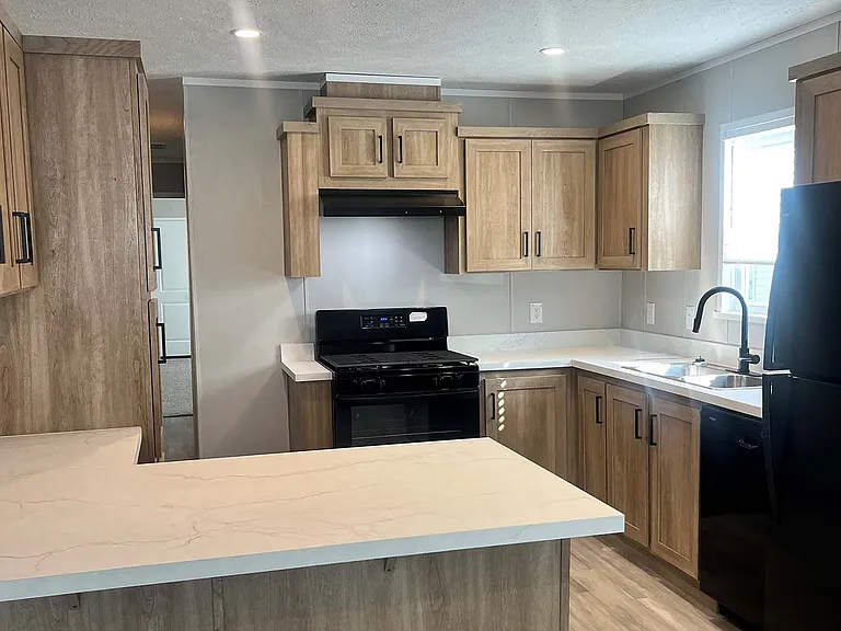 Silverstone Manufactured Home Community — Photo 45