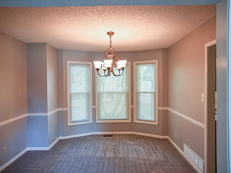 3636 Winchester Dr — Photo 4