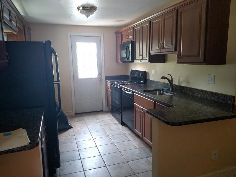 1st image of 304 E Park Pl