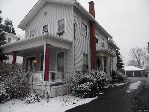 4th image of 178 East Ave
