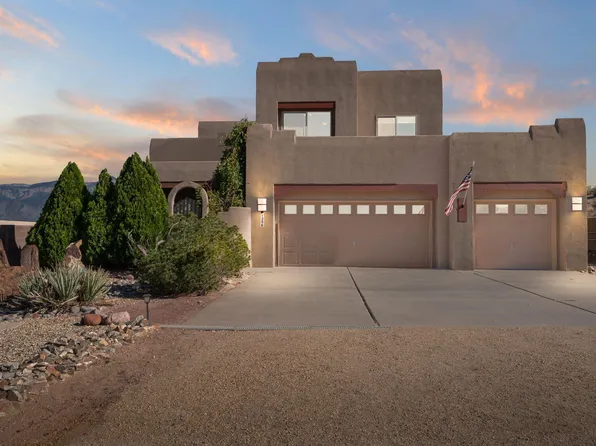 1296 Monterrey Rd NE, Rio Rancho, NM 87144