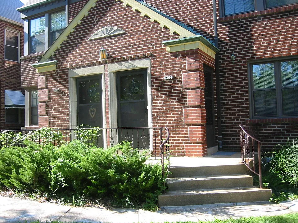 6364A Bancroft Ave #64A