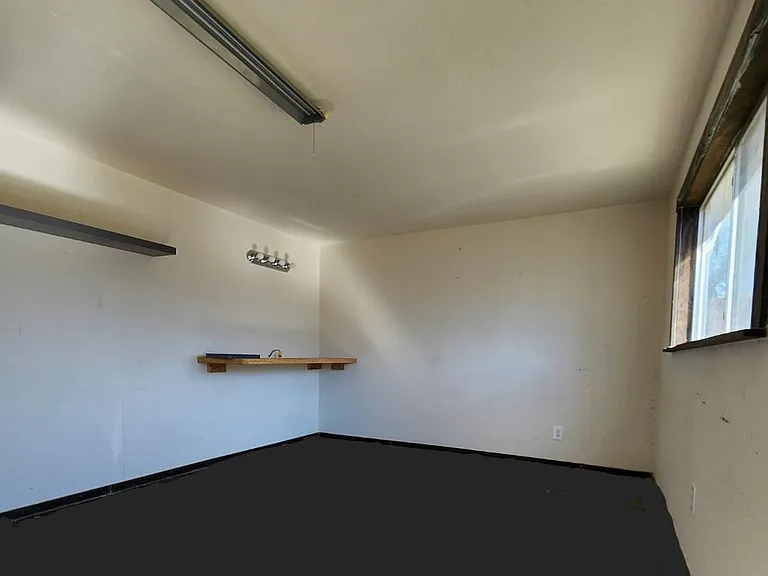 2626 Linda Dr — Photo 22
