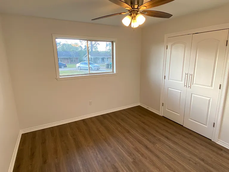 108 Florence Dr — Photo 9