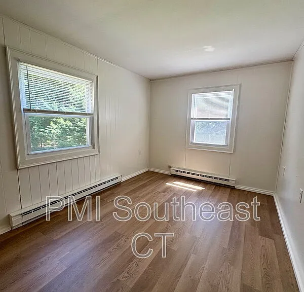 226 Pequot Ave — Photo 15