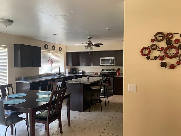 548 W Mendoza Ave — Photo 8